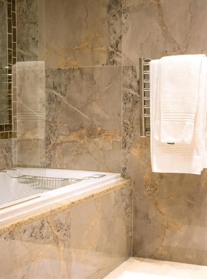 Apartment Luxury Apartment, Near V&A Waterfront And Cpt Stadium Cape Town